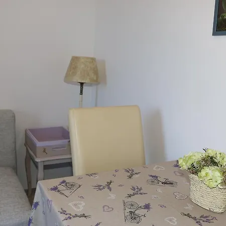 Anchor Apartment
