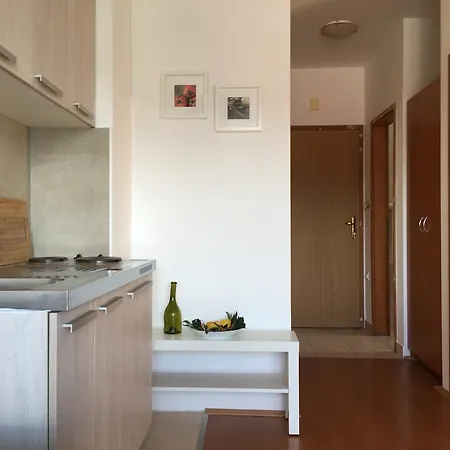 Apartment Anchor *