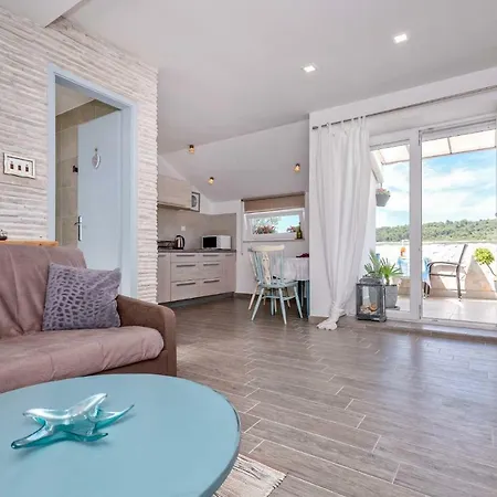 Anchor Apartment