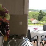 Anchor Apartment