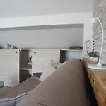 Apartment Anchor